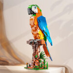 لگو طرح طوطی ماکائو مدل Macaw کد T2113، تعداد 1138 قطعه، طوطی ساخته شده با ارتفاع 33 سانتیمتر