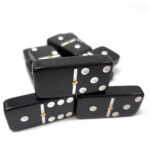 بازی دومینو سنگی با جعبه فلزی رنگ مشکی مدل Double six Dominoes